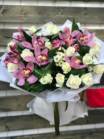 Букет цветов из: Розы и Хризантемы в Вязниках