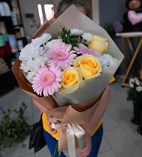 Букет цветов из:  Герберы, Розы и Хризантемы в Вязниках