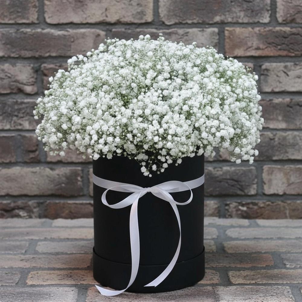 Композиция коробка гипсофил в Вязниках Цветочная композиция из Гипсофила в шляпной коробке в Вязниках