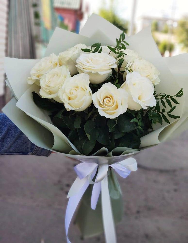 Букет Белые розы Проуд в Вязниках