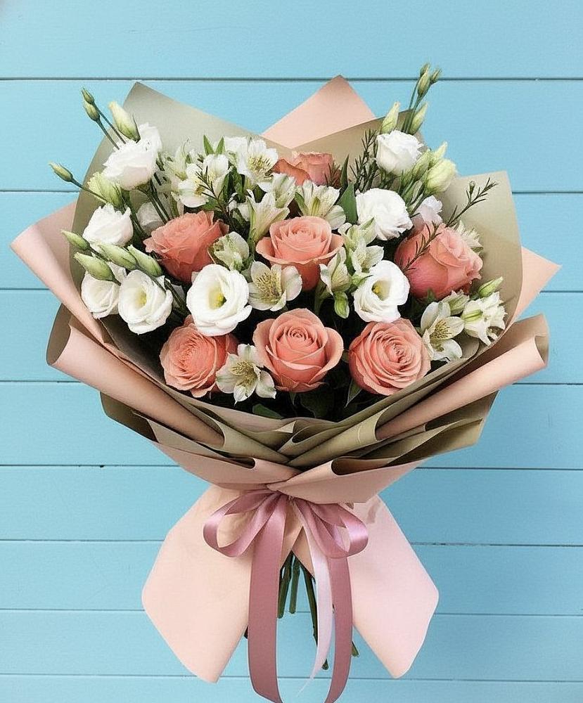 Букет олимп в Вязниках Букет цветов из: Розы, Альстромерии и Лизиантусы в Вязниках