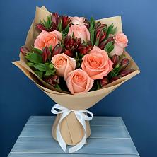 Букет Сплетённые любовью в Вязниках Букет цветов из:  Розы и Альстромерии в Вязниках