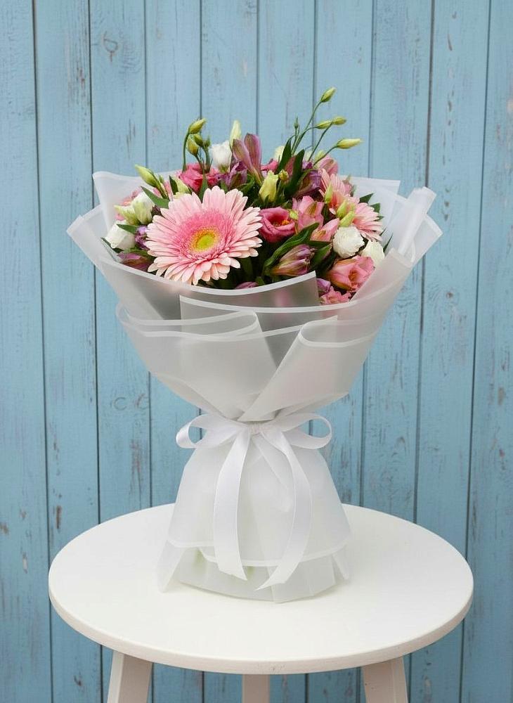 Букет цветов из: Герберы, Альстромерии и Лизиантусы в Вязниках