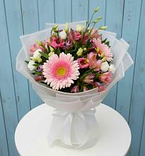 Букет цветов из:  Герберы, Альстромерии и Лизиантусы в Вязниках