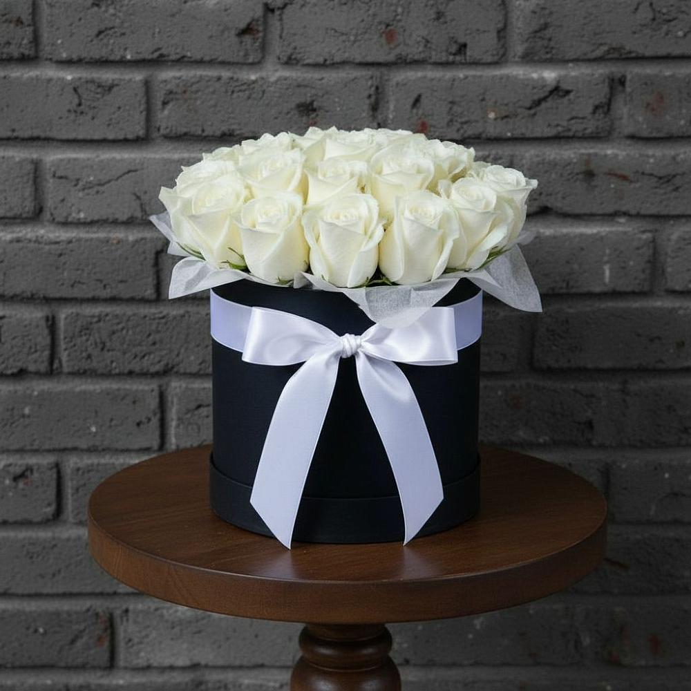 Композиция воздушная нежность в Вязниках Цветочная композиция из Розы в шляпной коробке в Вязниках