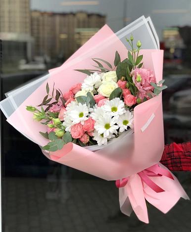 Букет цветов из: Розы, Лизиантусы и Хризантемы в Вязниках